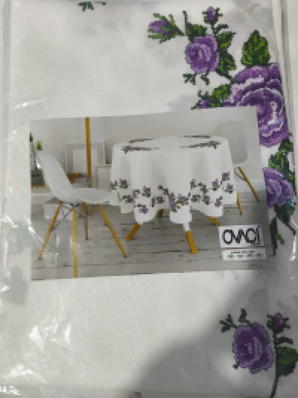 Gardenya Ekru Antika Desenli Masa Örtüsü (150X150) ( YUVARLAK MASA ÖRTÜSÜ ) MOR ÇİÇEK